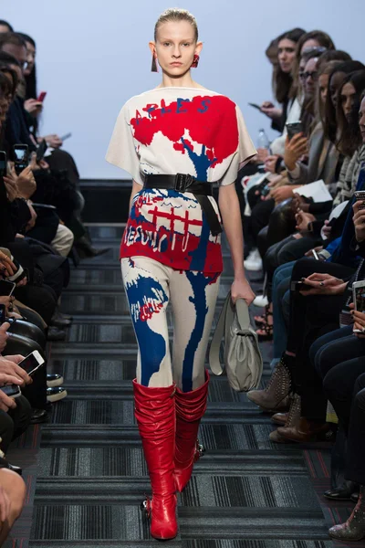 Look 30